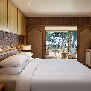 Deluxe King Room Garden View Club Access